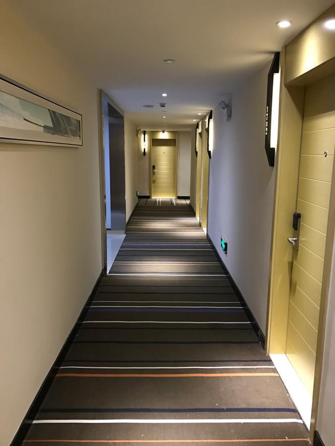 See U Select Hotel ووهان المظهر الخارجي الصورة