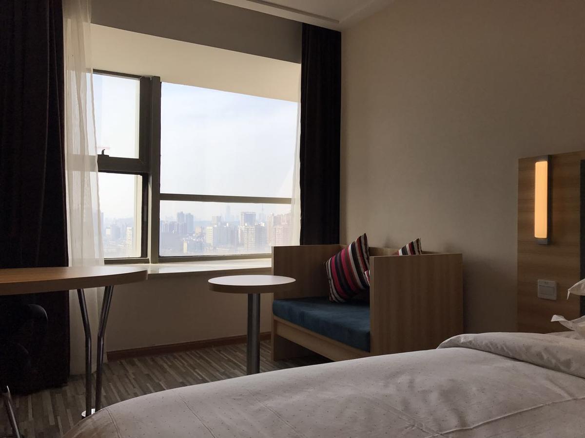 See U Select Hotel ووهان المظهر الخارجي الصورة