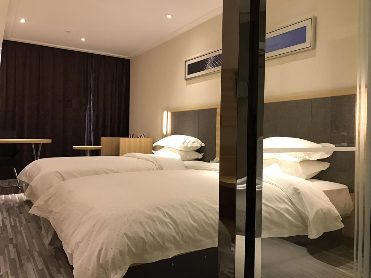 See U Select Hotel ووهان المظهر الخارجي الصورة