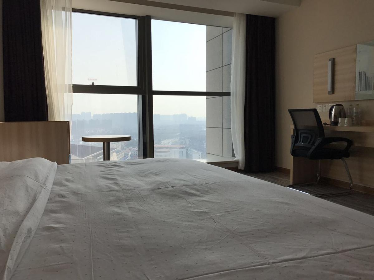 See U Select Hotel ووهان المظهر الخارجي الصورة