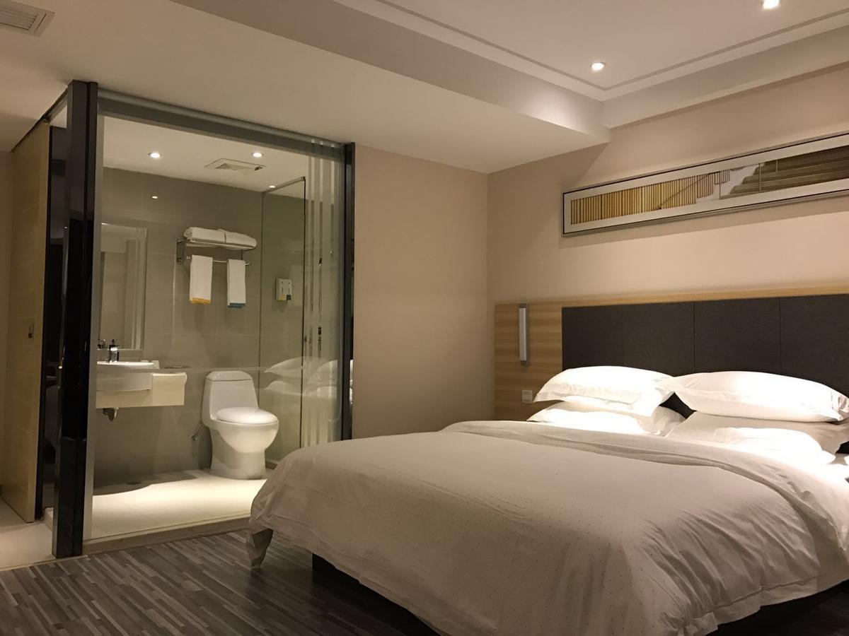See U Select Hotel ووهان المظهر الخارجي الصورة
