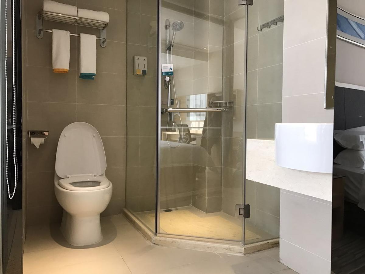 See U Select Hotel ووهان المظهر الخارجي الصورة