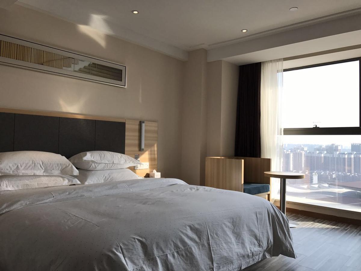See U Select Hotel ووهان المظهر الخارجي الصورة